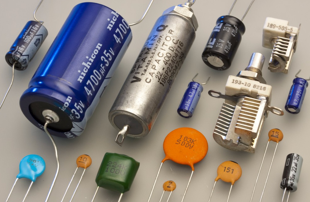 如何选择Mersen浪涌保护器？关键参数与安装应用全解析